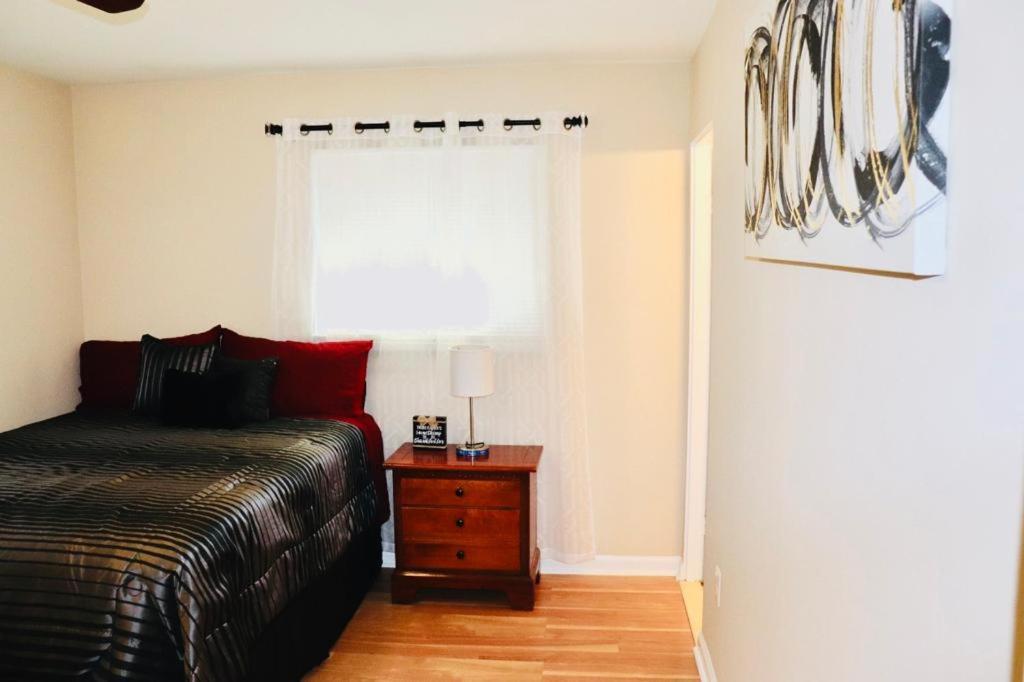 Private Room At Home Near Iad-สเตอร์ลิง ภายนอก รูปภาพ